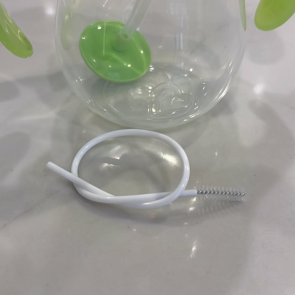 Munchkin 7oz Click Lock Weighted Flexi Straw Cup - Green - Picture 5 of 7